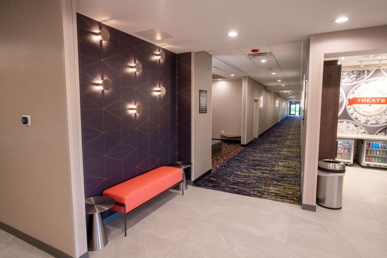 Hampton Inn By Hilton Huntley Chicago Buitenkant foto