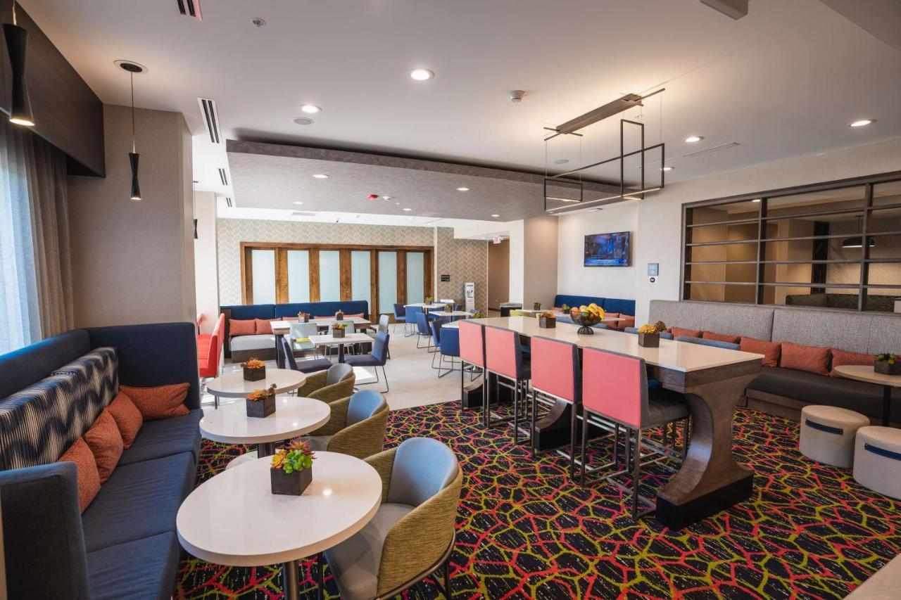 Hampton Inn By Hilton Huntley Chicago Buitenkant foto