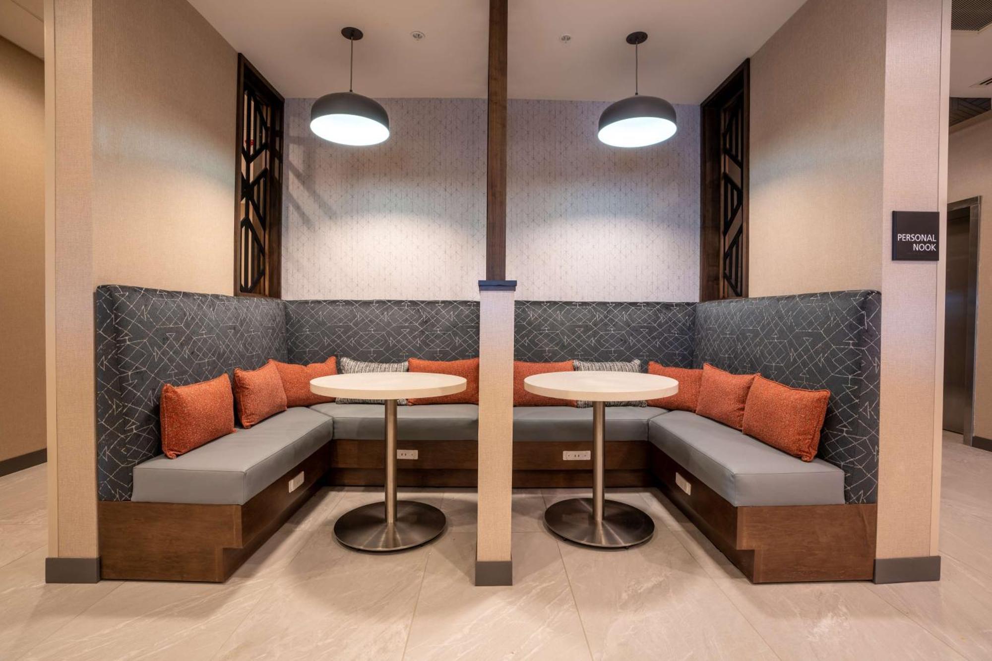 Hampton Inn By Hilton Huntley Chicago Buitenkant foto